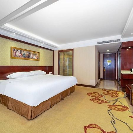 Vienna Hotel Dongguan Houjie Exhibition Center Esterno foto