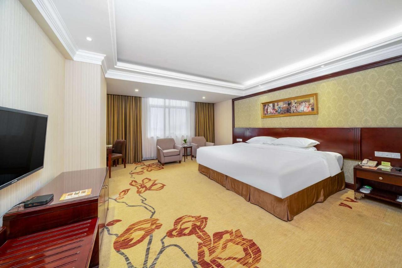 Vienna Hotel Dongguan Houjie Exhibition Center Esterno foto