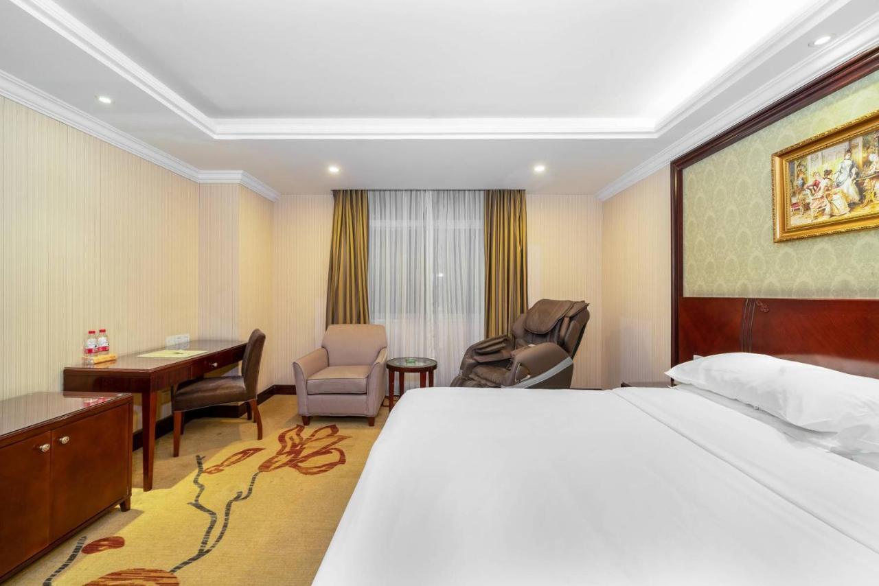 Vienna Hotel Dongguan Houjie Exhibition Center Esterno foto